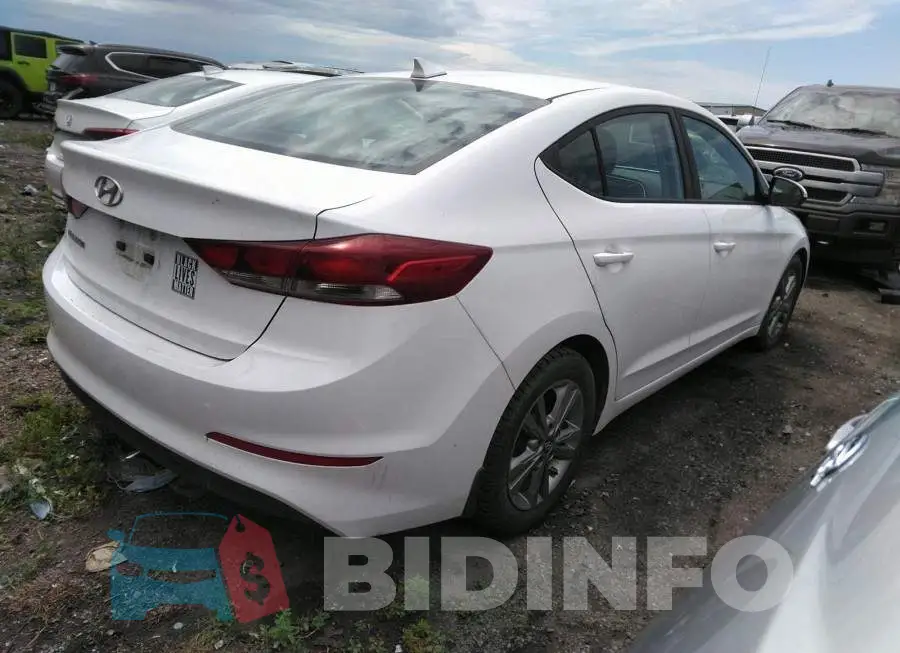 KMHD84LF7HU400266 Photo# 4 KMHD84LF7HU400266 Photo# 4