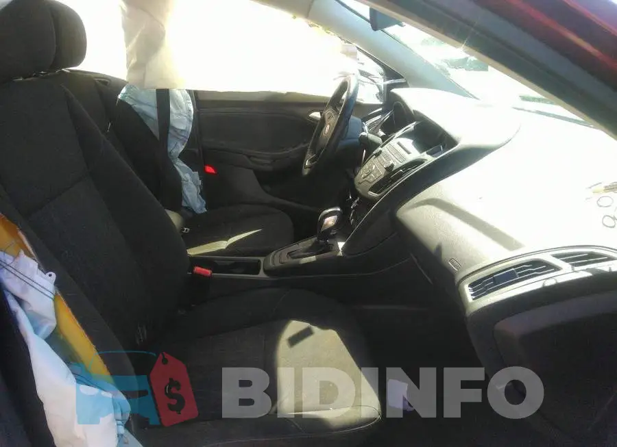 1FADP3F22GL295804 Photo# 5