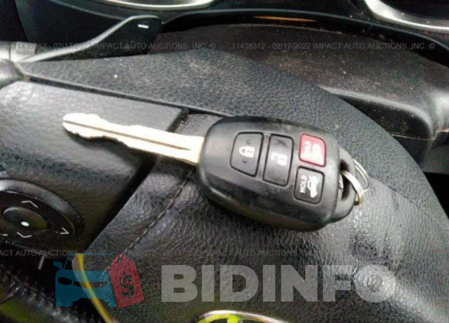 2T1BURHE9FC398261 Photo# 11