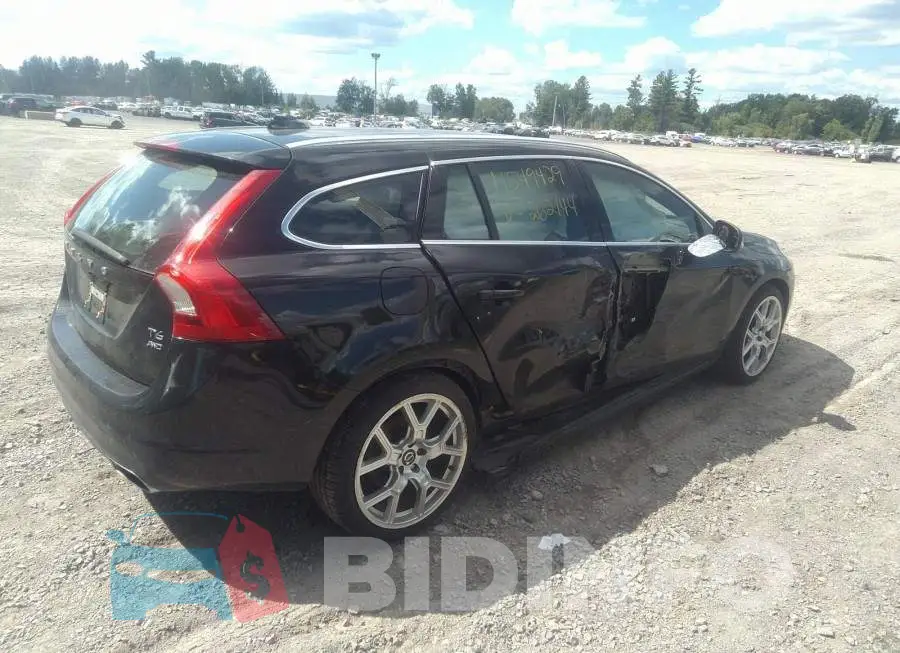 YV1902SL6F1262144 Photo# 4