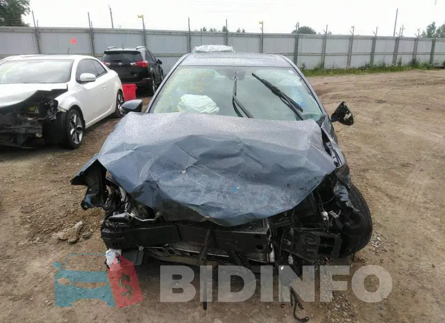 2T1BURHE3KC168404 Photo# 6 2T1BURHE3KC168404 Photo# 6