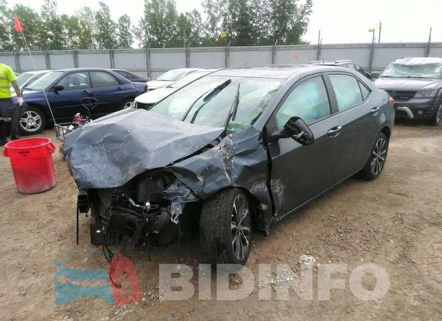 2T1BURHE3KC168404 Photo# 2 2T1BURHE3KC168404 Photo# 2
