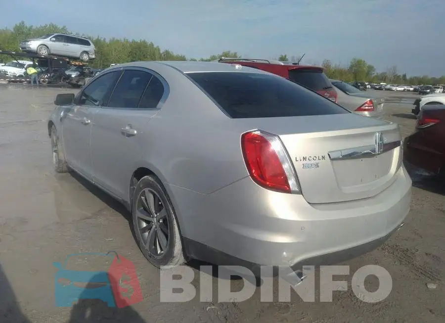 1LNHM94R99G612928 Photo# 3