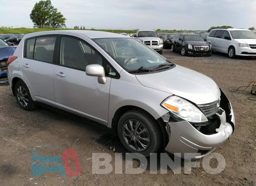 3N1BC13E79L431922 Photo# 1