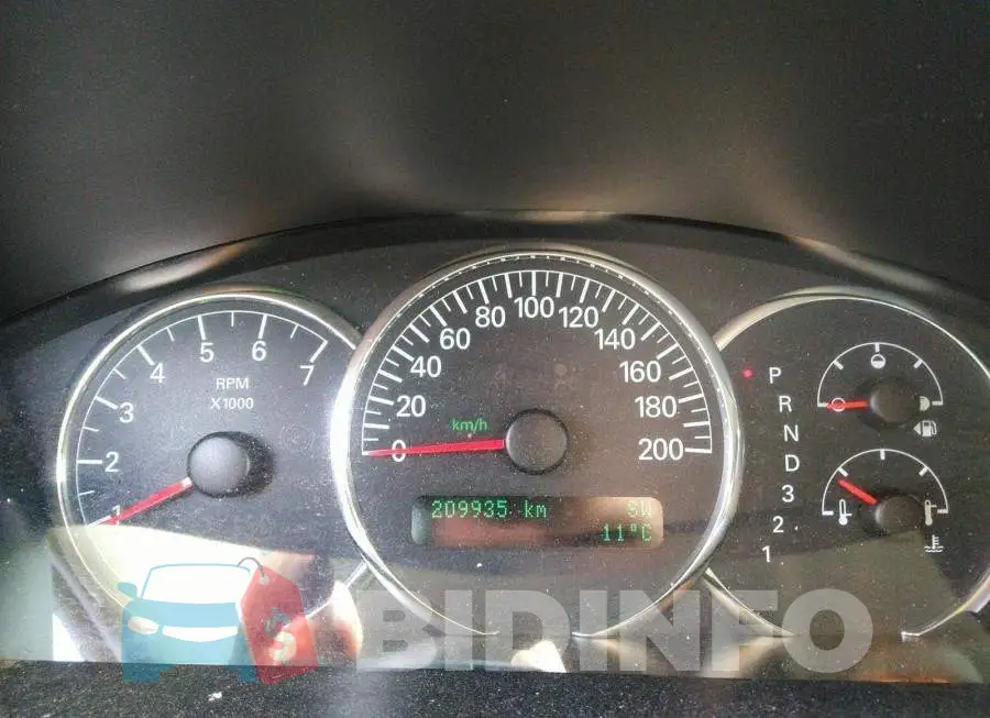 2G4WJ582181155176 Photo# 7