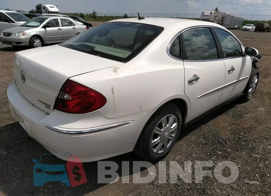 2G4WF582981261635 Photo# 4