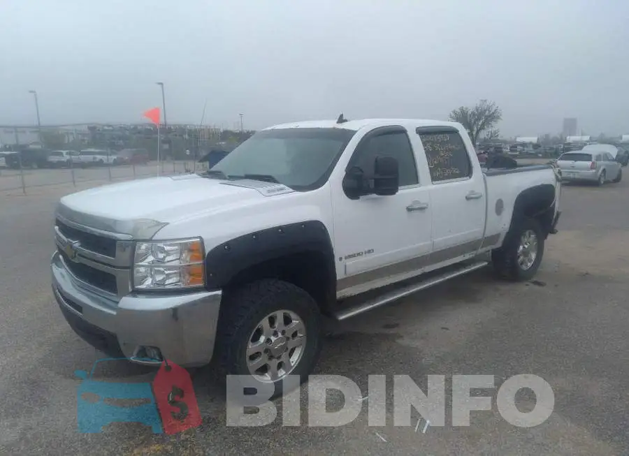 1GCHK23618F219437 Photo# 2