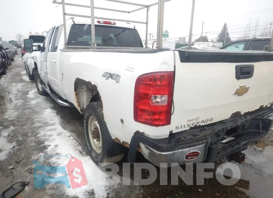 1GCHK336X8F103353 Photo# 4