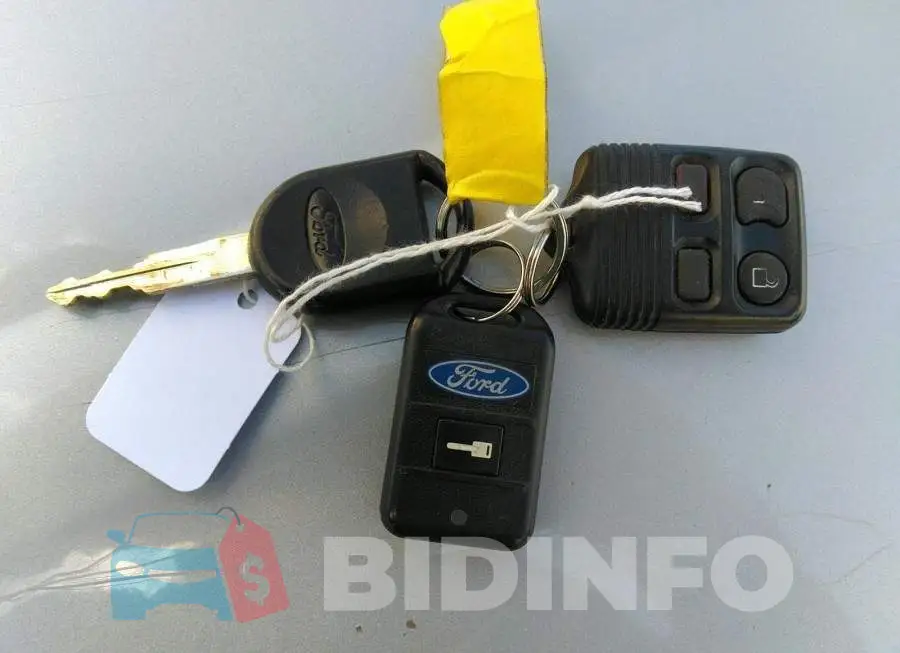 1FAHP35N68W277495 Photo# 11