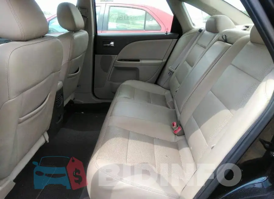 1FAHP24WX8G153907 Photo# 8