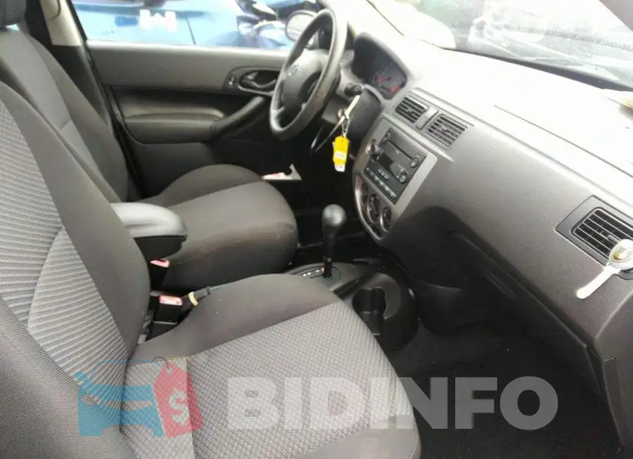 1FAFP37N67W141175 Photo# 5