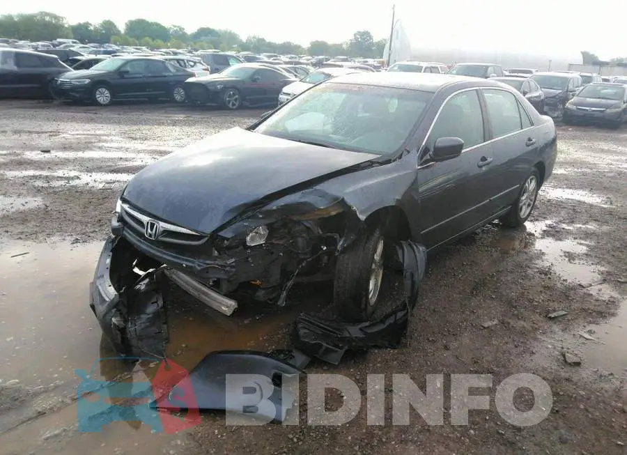 1HGCM56787A812817 Photo# 2