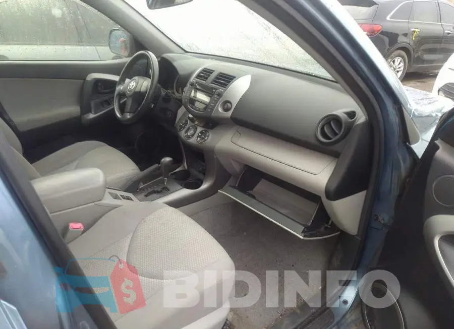 JTMBD31V275119237 Photo# 5