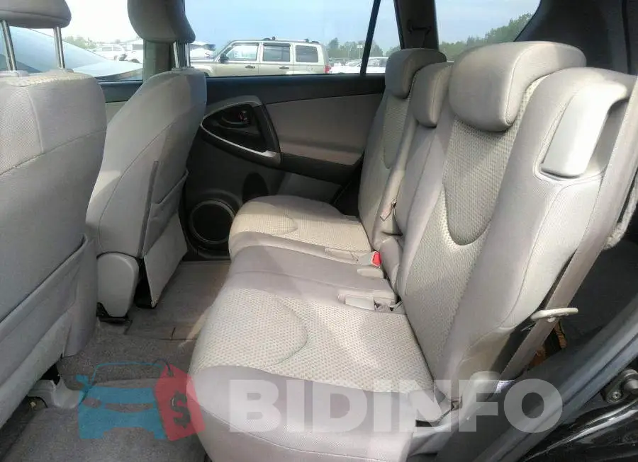 JTMBD33V476053166 Photo# 8