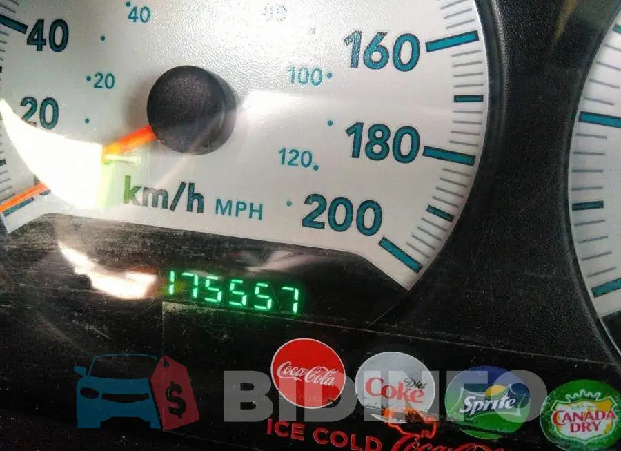 2D4GP44LX6R685812 Photo# 7