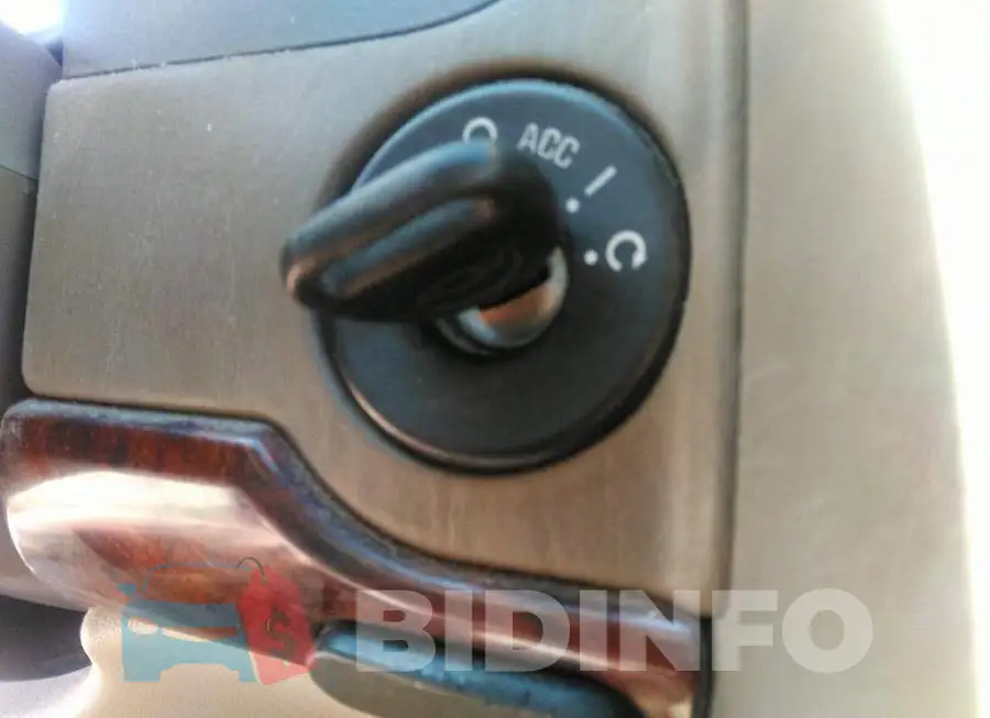1G1ZT52855F204398 Photo# 11