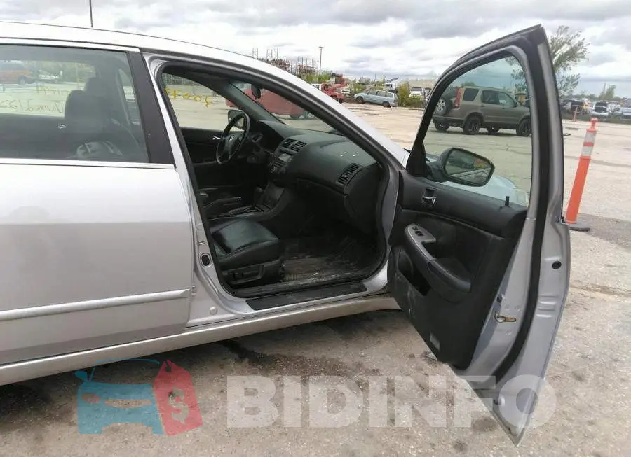 1HGCM66414A801794 Photo# 5