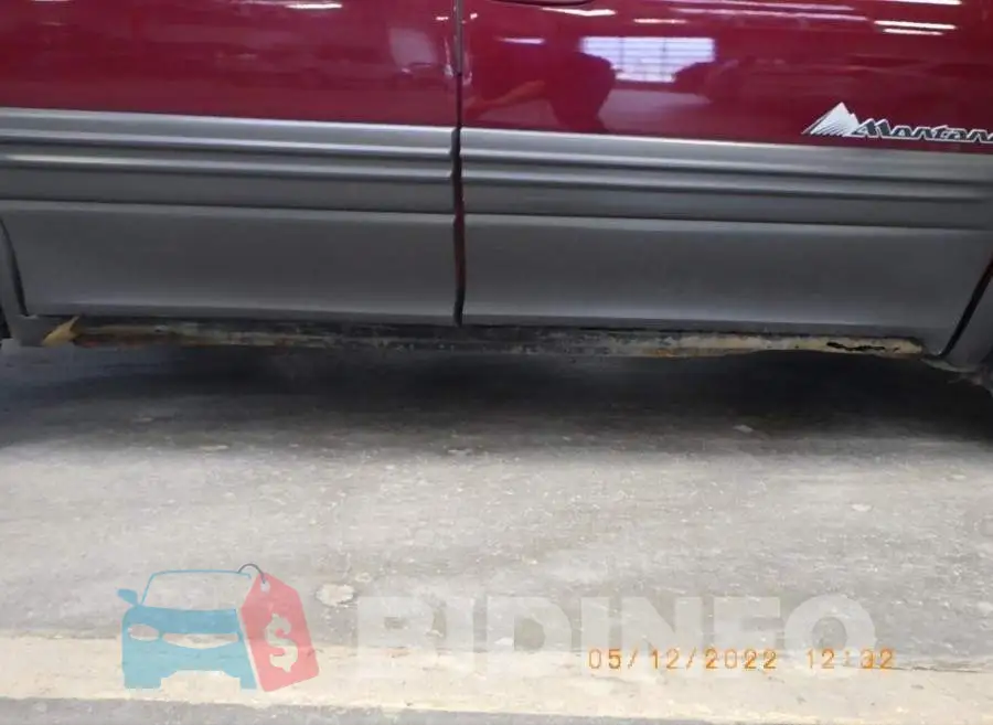 1GMDU03EX4D248229 Photo# 11