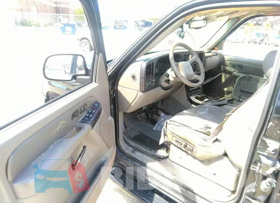 1GKEK63U82J168147 Photo# 5
