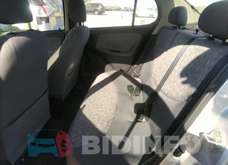 JTDBT1231Y0082751 Photo# 8