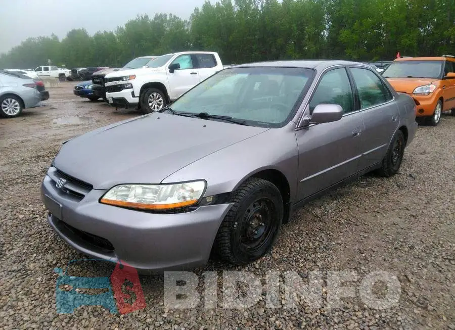 1HGCG5675YA811911 Photo# 2