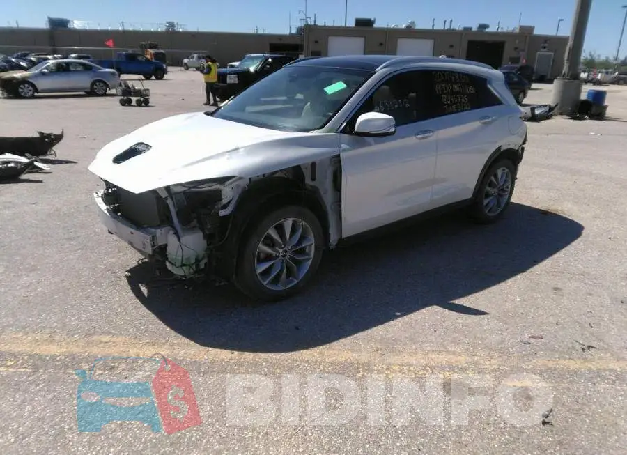 3PCAJ5M30KF145725 Photo# 2