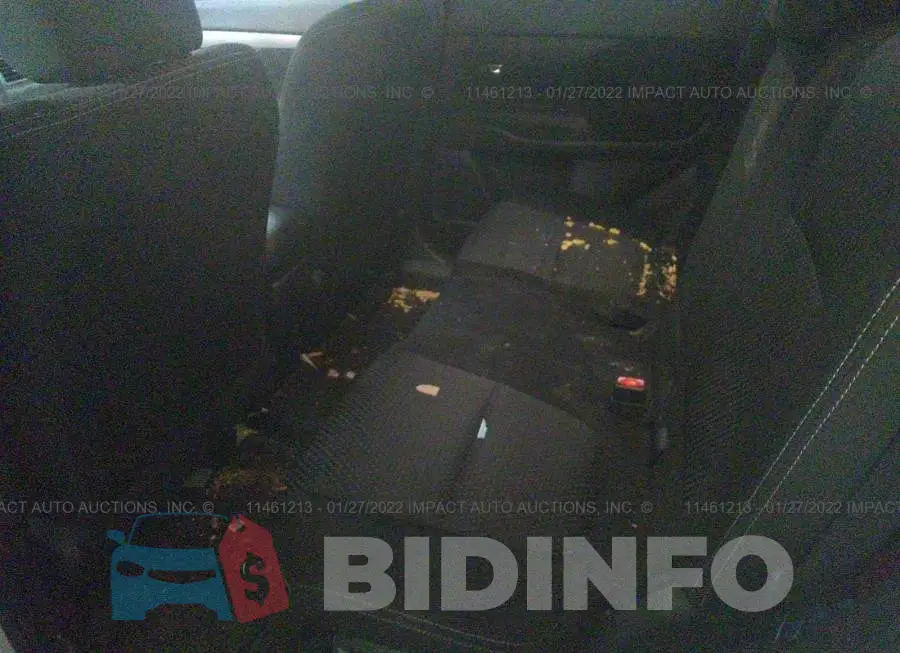 JA4AZ2A32JZ607183 Photo# 8