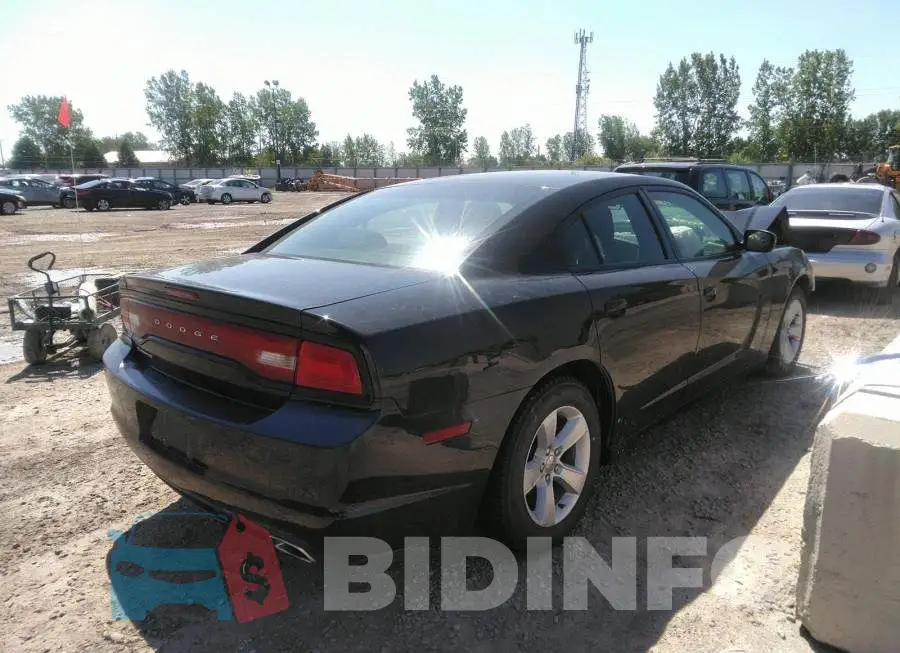 2C3CDXBG6DH502067 Photo# 4