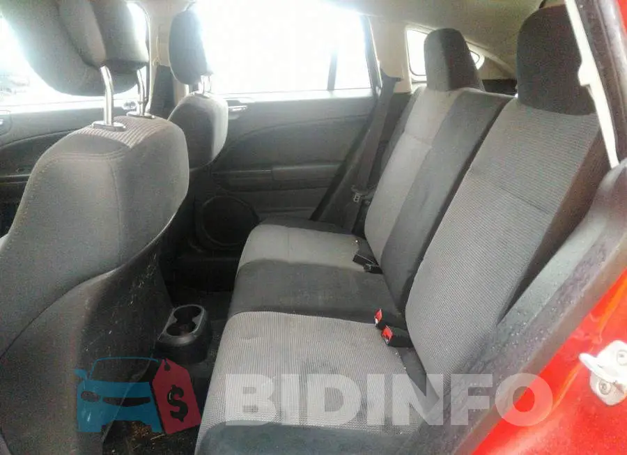 1B3CB4HA4AD561468 Photo# 8