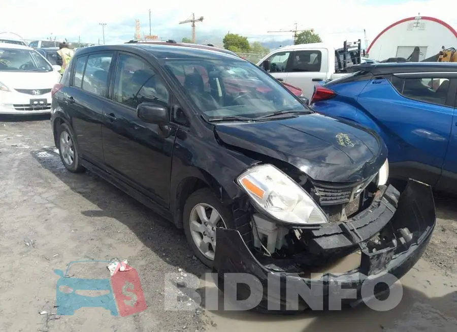 3N1BC13E18L458323 Photo# 1