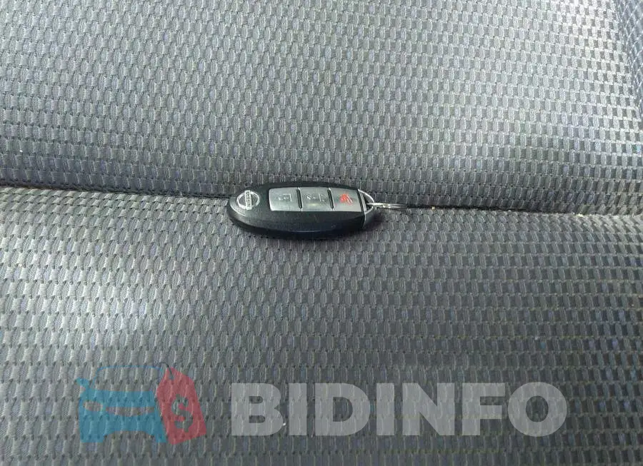 3N1BC13E18L458323 Photo# 11