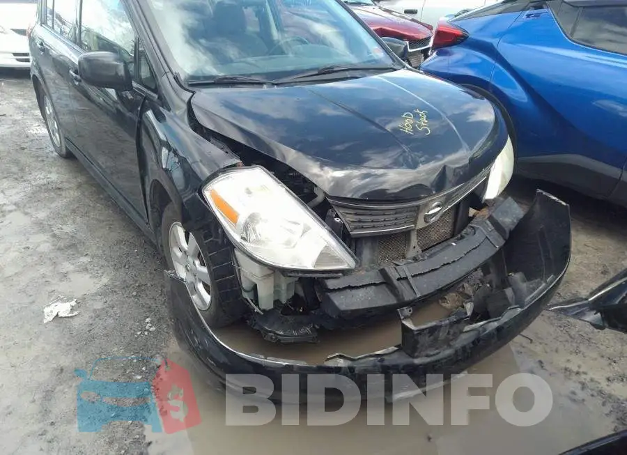 3N1BC13E18L458323 Photo# 6