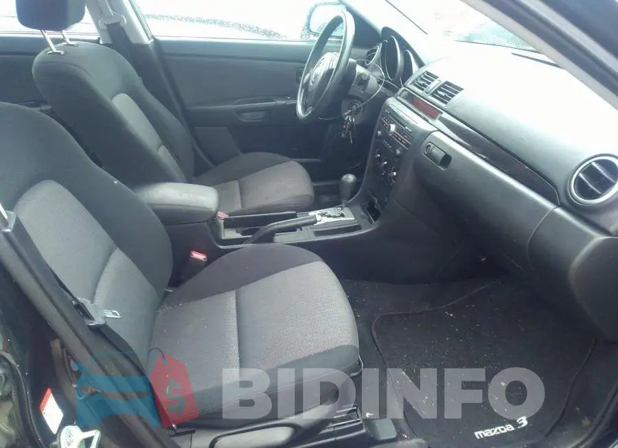 JM1BK32F181852823 Photo# 5
