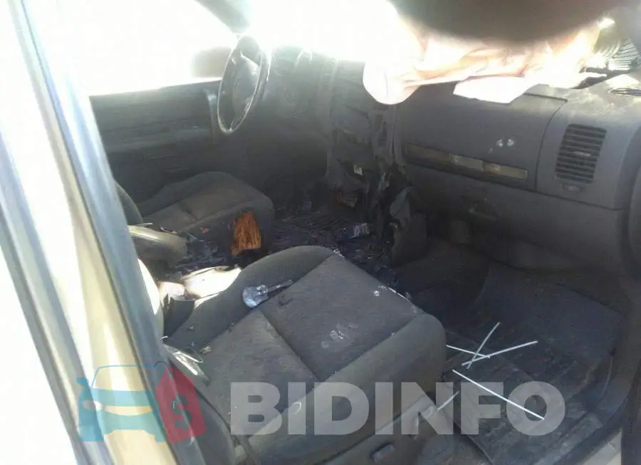 2GCEK19J281165498 Photo# 5
