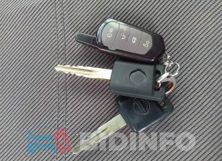 JN8BT08V75W106888 Photo# 11