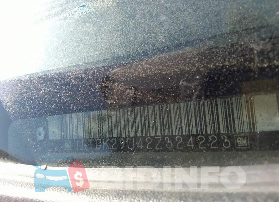 1GTGK29U42Z324223 Photo# 9