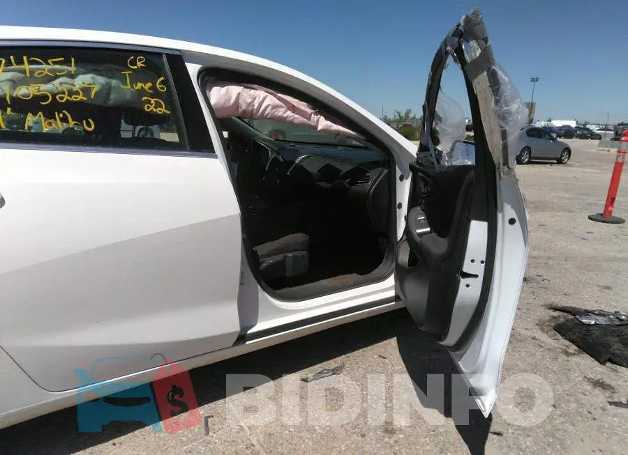 1G1ZD5ST2KF105227 Photo# 5