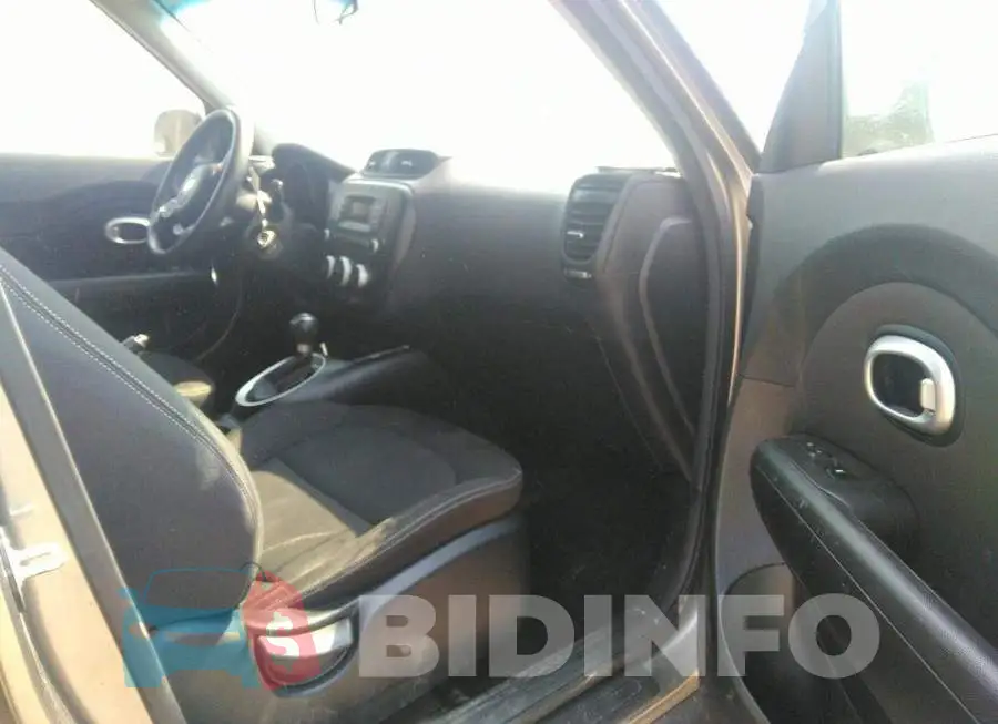 KNDJN2A26F7190355 Photo# 5