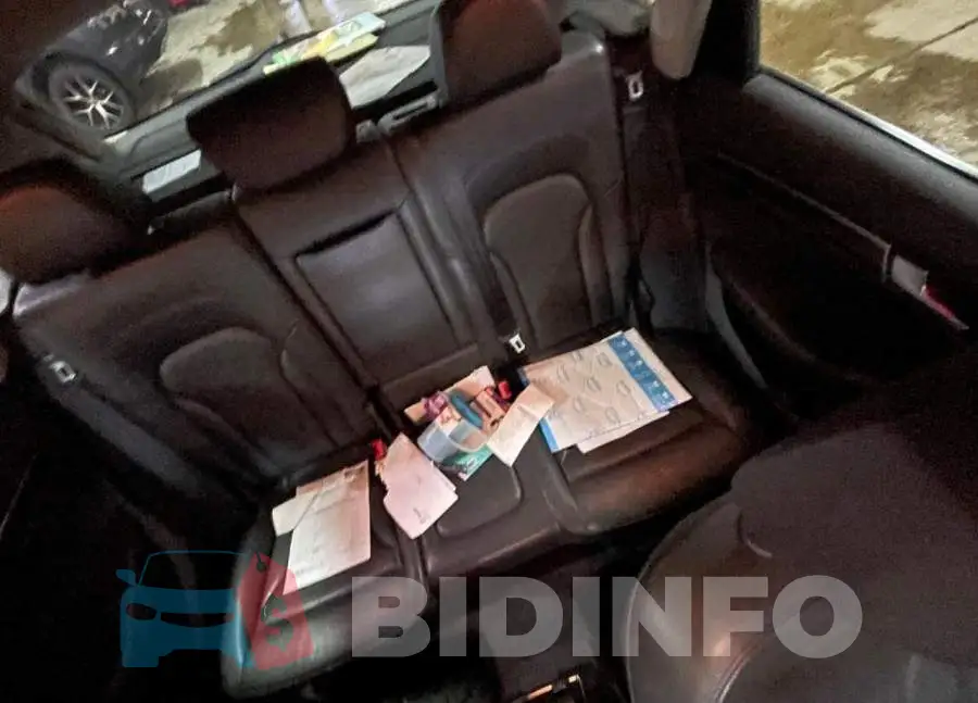 WA1LKCFP9CA110504 Photo# 8