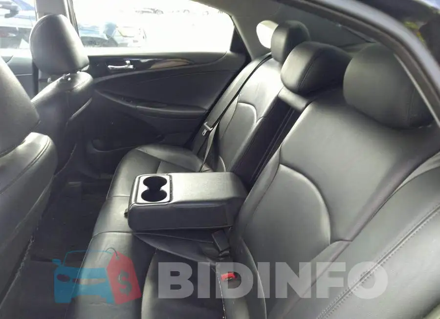 5NPEC4AC7BH123782 Photo# 8
