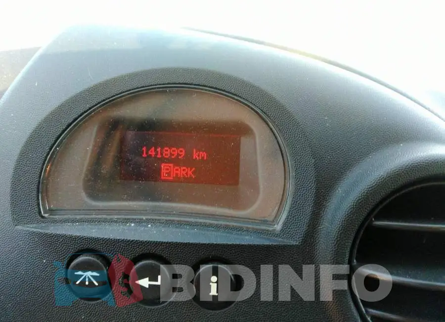 2G2WP552871236895 Photo# 7