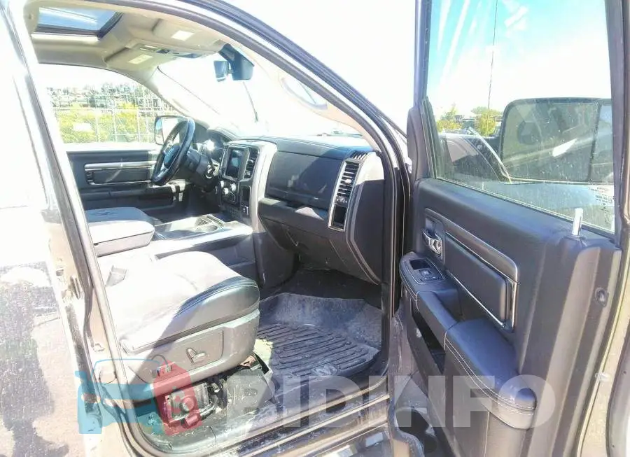 3C6UR5NL1JG212966 Photo# 5