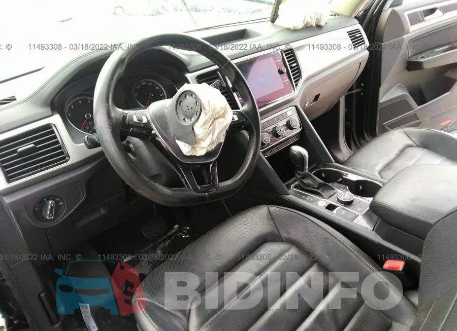 1V2MR2CA0JC567332 Photo# 5