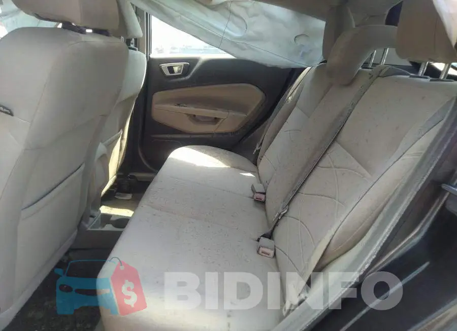 3FADP4EJ3FM194377 Photo# 8