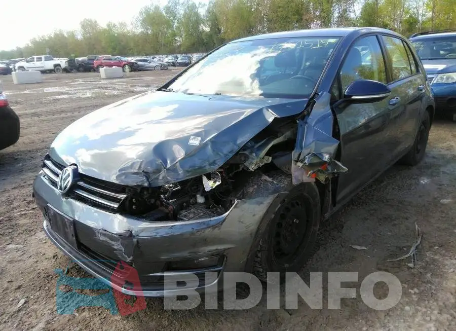 3VW117AU0FM008565 Photo# 2