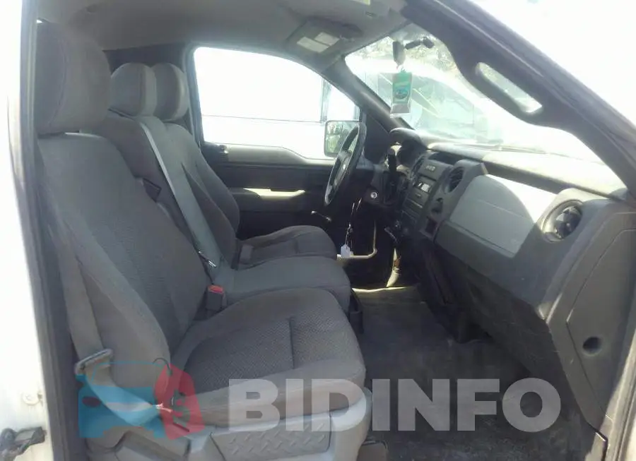 1FTNF1CF9CKD48236 Photo# 5