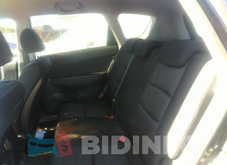KMHDB8AE7CU139992 Photo# 8