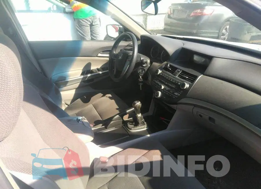 1HGCP25799A802713 Photo# 5
