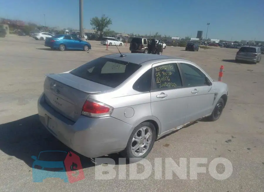 1FAHP35N88W105176 Photo# 4