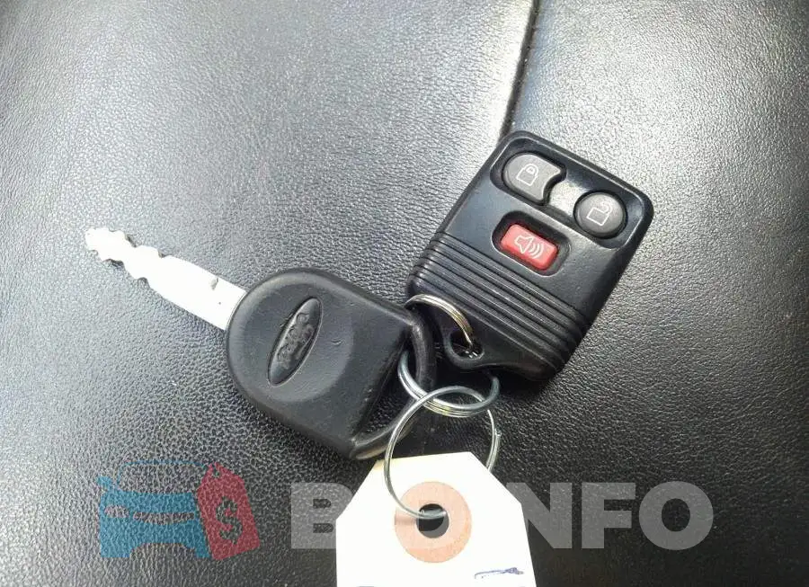 1FMCU94188KE28046 Photo# 11